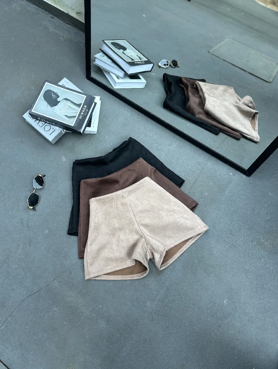 Short gamuza tiro bajo