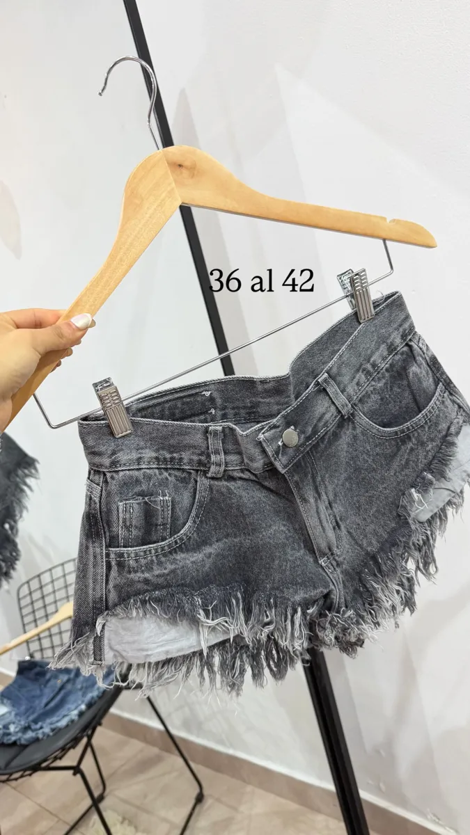 Short tiro bajo gris 
