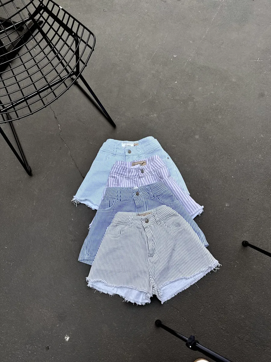 Short rayados de jeans 